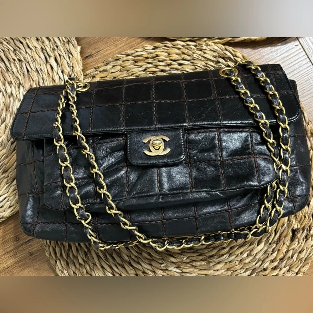 Vintage CHANEL Black Quilted Double Flap Shoulder Bag with Gold Hardware